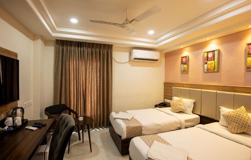 Deluxe Twin Room two single beds family hotel Madhapur